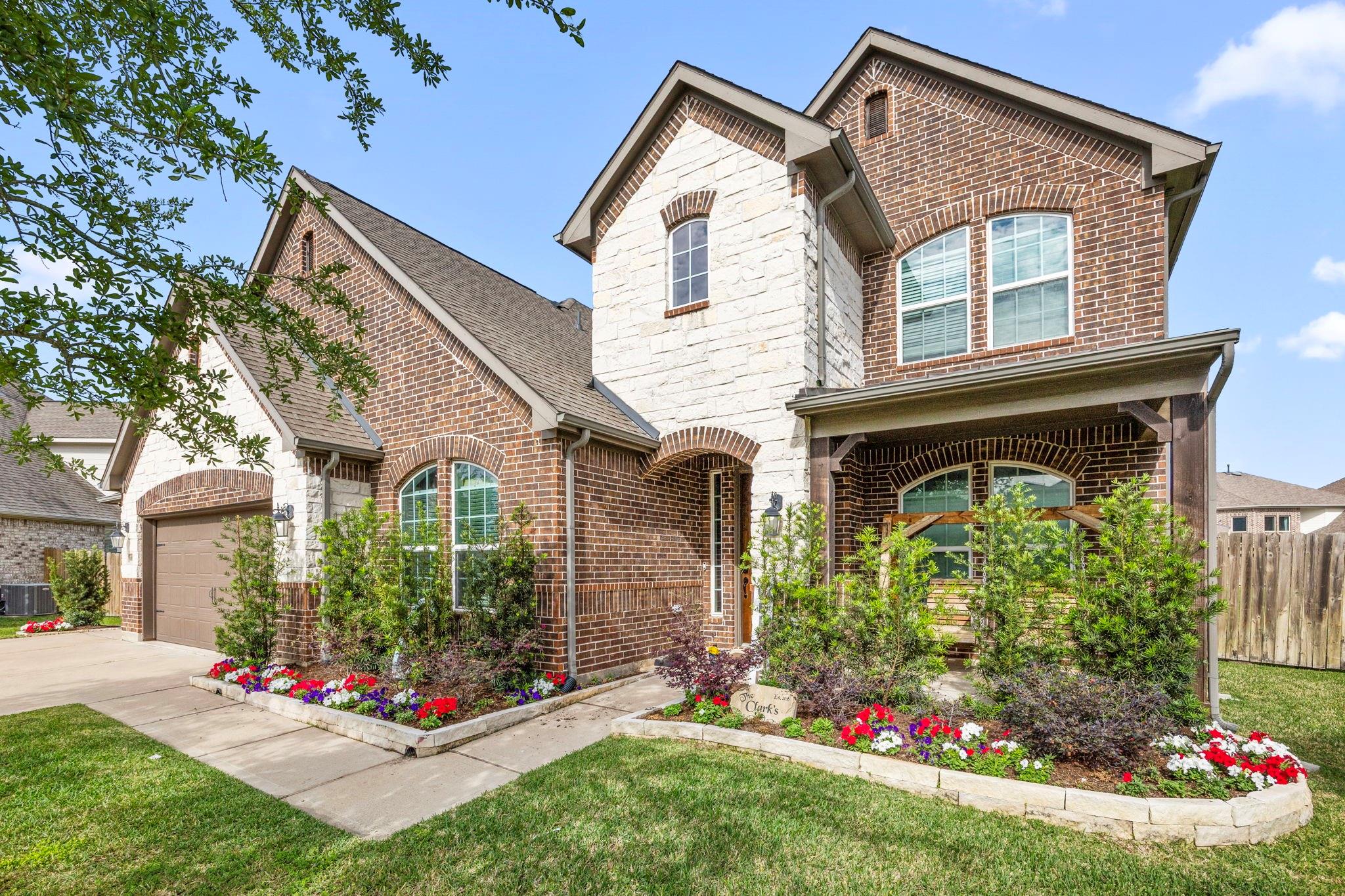 1106 Vivid Crescent Court