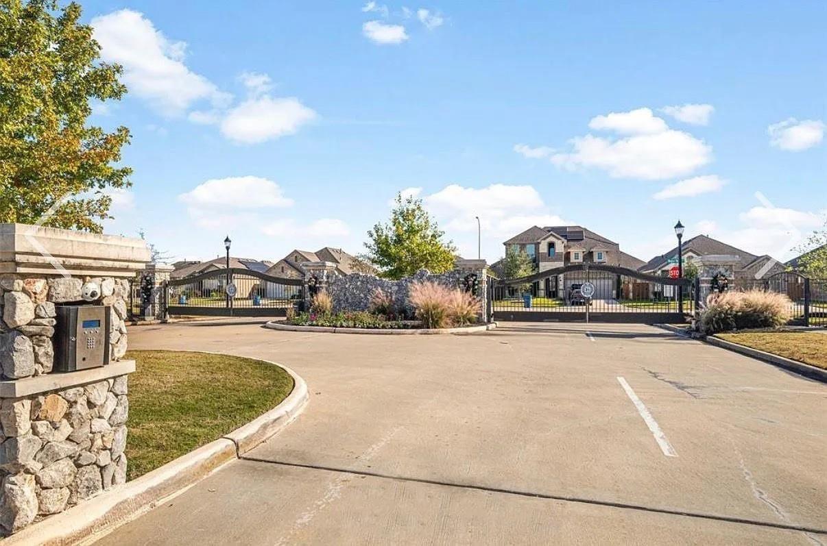 15419 Royce Holly Drive