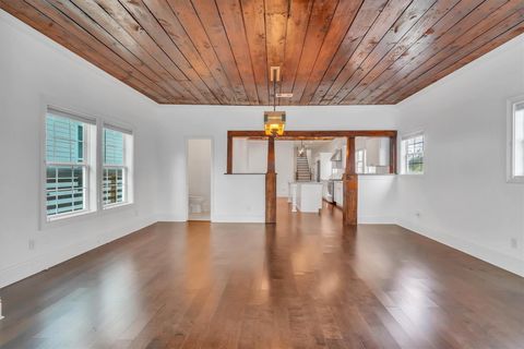 Photo of 2405 Keene Street, Houston, TX 77009 (MLS # 97800798)