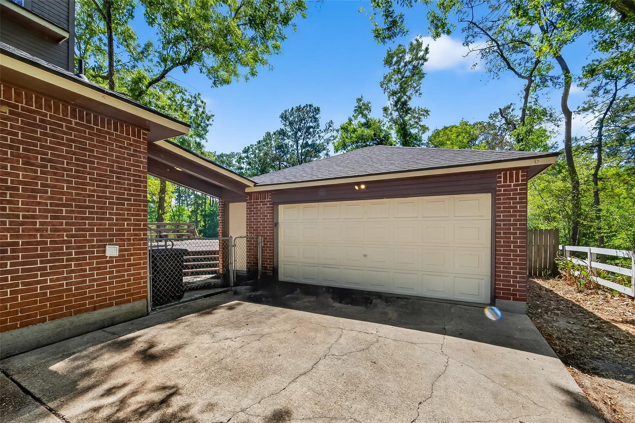 1015 Oak Leaf Street