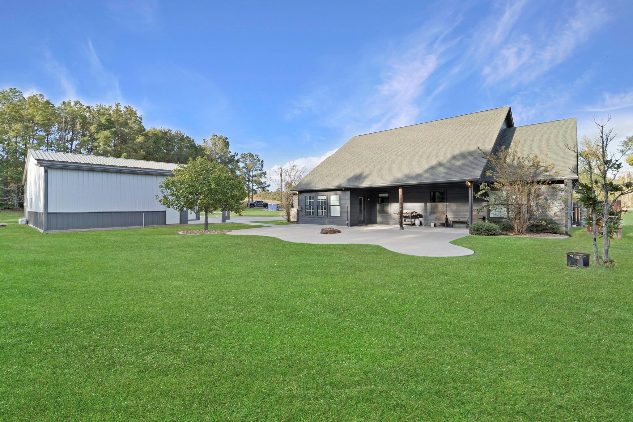 7899 Us Highway 190 W