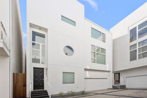 Photo of 5628 Kiam Street #B, Houston, TX 77007 (MLS # 43085927)