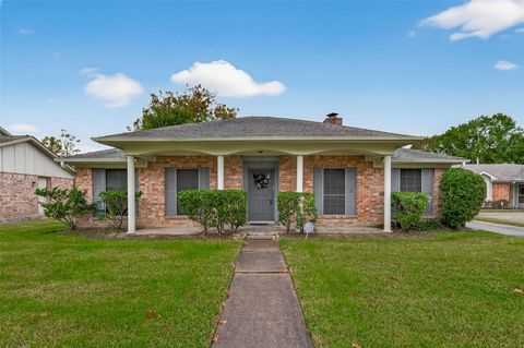 Photo of 12310 Vanderheath Drive, Houston, TX 77031 (MLS # 56821669)