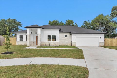 Photo of 8646 Valley Gold Ct CT, Houston, TX 77078 (MLS # 53792721)