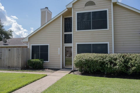 Photo of 1482 Gemini Street, Houston, TX 77058 (MLS # 77090333)