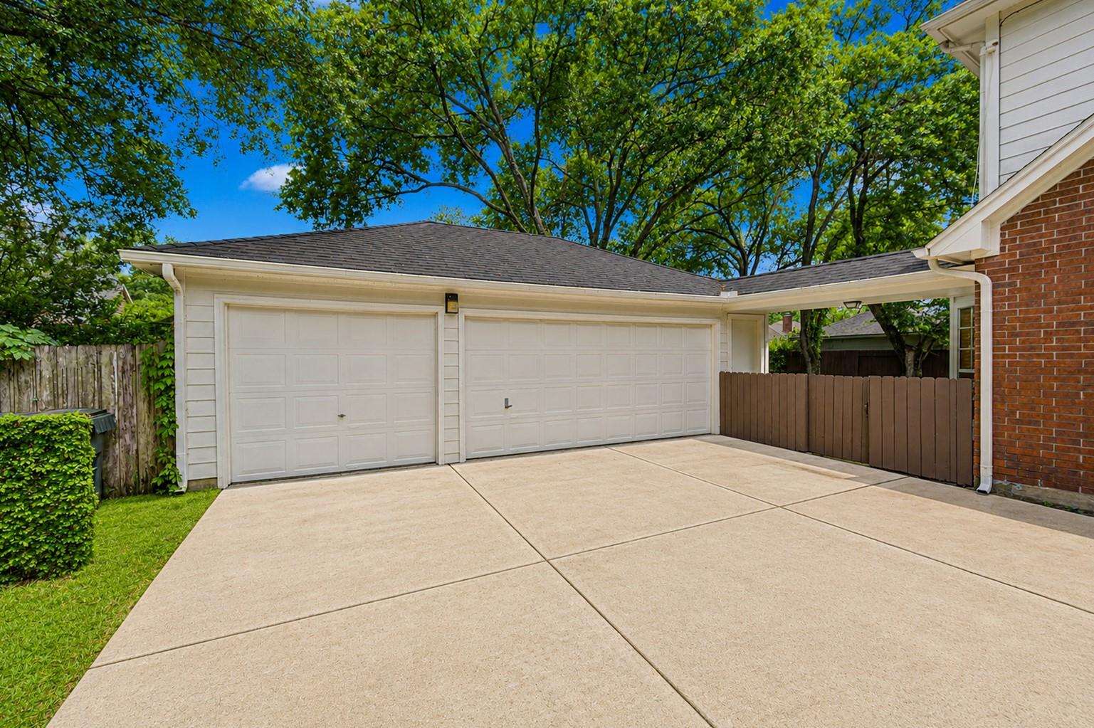 3911 Fawn Nest Trail