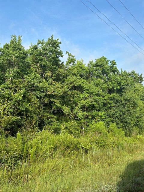 Photo of 13 Pine Ridge, Prairie View, TX 77484 (MLS # 63500619)