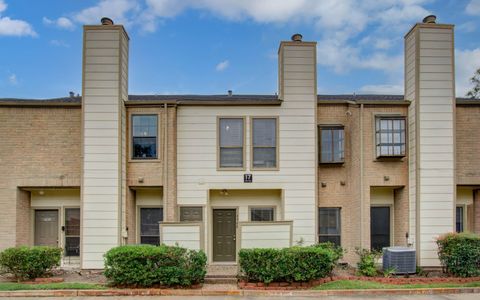 Photo of 8299 Cambridge Street #1706, Houston, TX 77054 (MLS # 92157417)