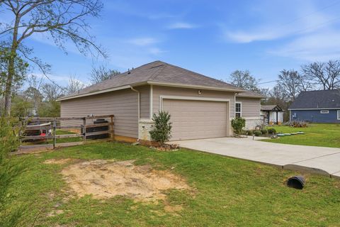 Tiny photo for 26582 Armadillo Drive, Hempstead, TX 77445 (MLS # 76595432)