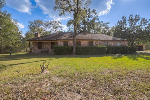 Photo of 88 Wood Lodge Drive, Huntsville, TX 77320 (MLS # 61006997)