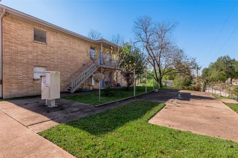Photo of 525 12th Street #7, Huntsville, TX 77340 (MLS # 9333098)