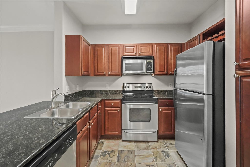 Photo of 7575 Kirby Drive #3205, Houston, TX 77030 (MLS # 25195571)