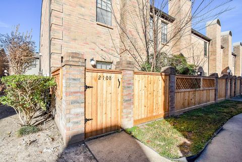 Photo of 9800 Pagewood Lane #2108, Houston, TX 77042 (MLS # 45165231)