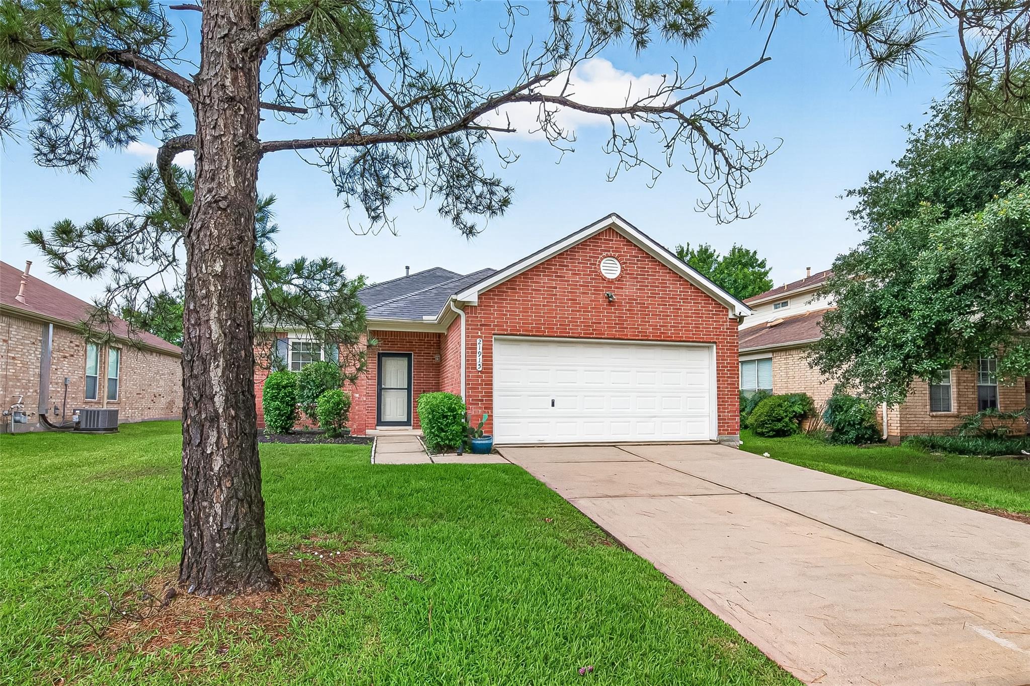 21915 Willow Shadows Drive