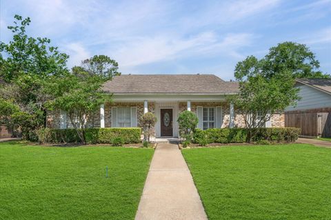 Photo of 12026 Sugar Springs Drive, Houston, TX 77077 (MLS # 83153836)