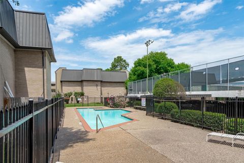 Photo of 8419 Hearth Drive #21, Houston, TX 77054 (MLS # 19488513)