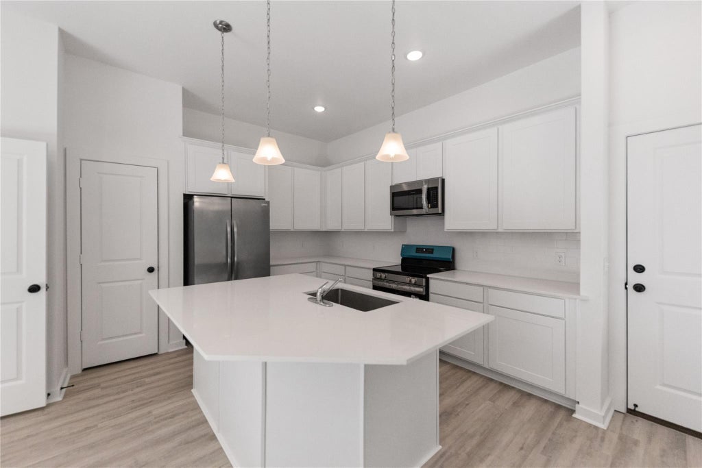 Photo of 3326 Anita #B, Houston, TX 77004 (MLS # 12042051)