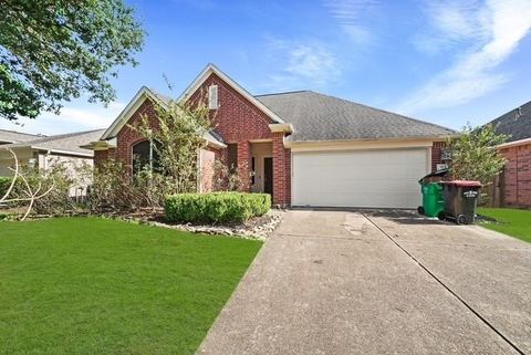 Photo of 3103 Valley Court, Manvel, TX 77578 (MLS # 71179238)