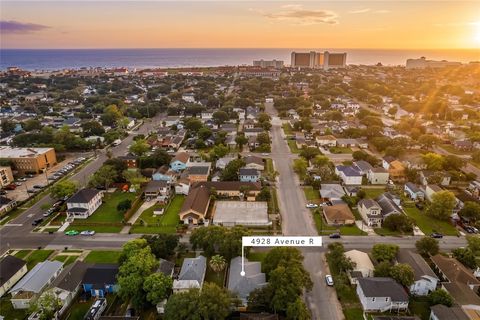 Photo of 4928 Avenue R, Galveston, TX 77551 (MLS # 77807126)