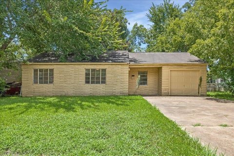 Photo of 4322 Groton Drive, Houston, TX 77047 (MLS # 25268504)