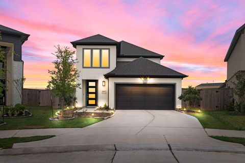 Photo of 21867 Fitzroy Manor Lane, Cypress, TX 77433 (MLS # 64133350)