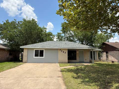 Photo of 7207 Pinehook Lane, Houston, TX 77016 (MLS # 67264406)
