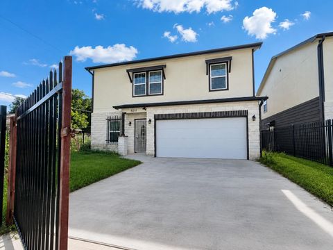 Photo of 9210 Martell Street, Houston, TX 77051 (MLS # 95755082)