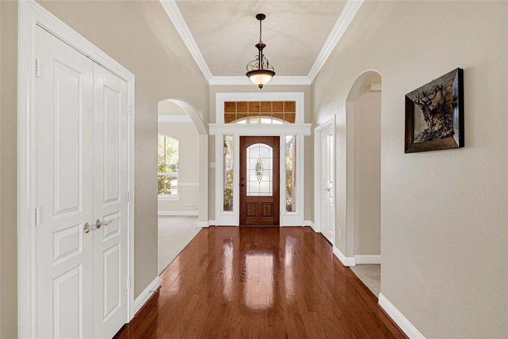 Photo of 13514 Schumann Trail, Sugar Land, TX 77498 (MLS # 81793493)