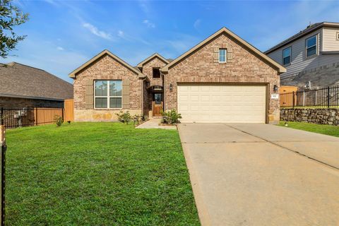 Photo of 935 Golden Willow Lane, Conroe, TX 77304 (MLS # 34398283)