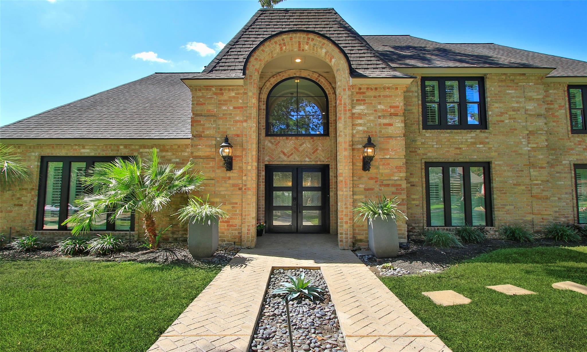 16123 Rudgewick Lane