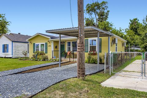 Photo of 4005 Maury Street, Houston, TX 77009 (MLS # 81625652)
