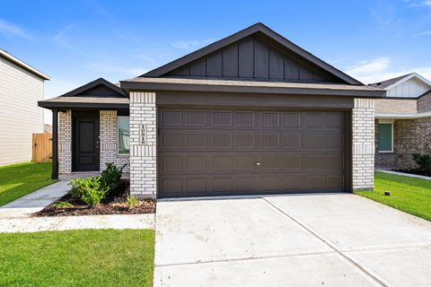 10818 Bird Of Paradise Lane Houston TX 77016