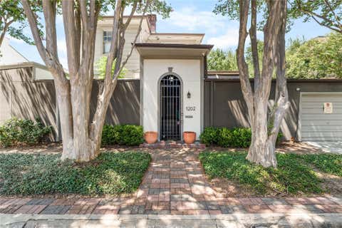 Photo of 1202 Hawthorne Street, Houston, TX 77006 (MLS # 57472564)