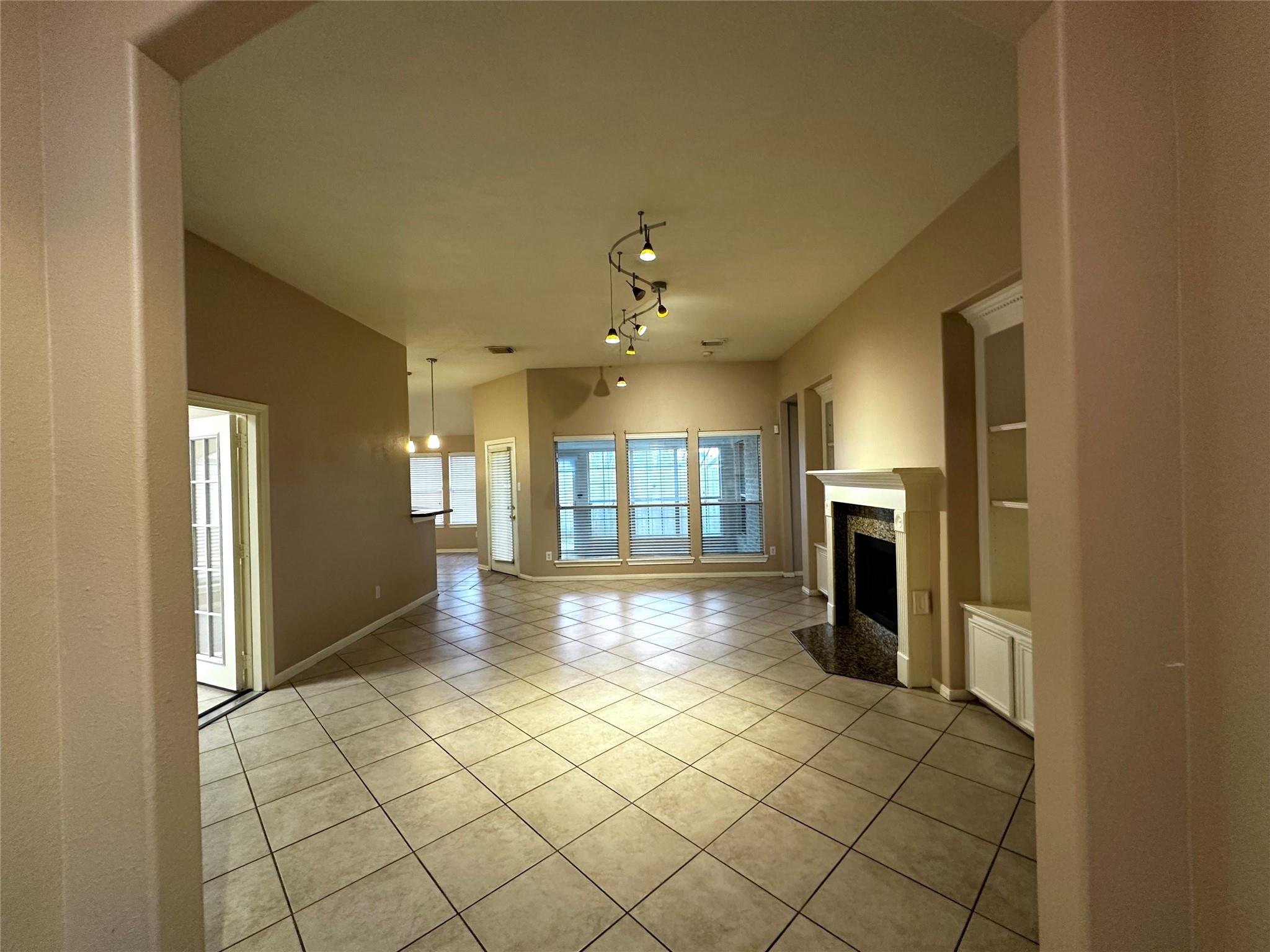 1115 Courtside Drive