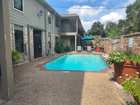 Tiny photo for 606 Marshall Street #B9, Houston, TX 77006 (MLS # 87021159)