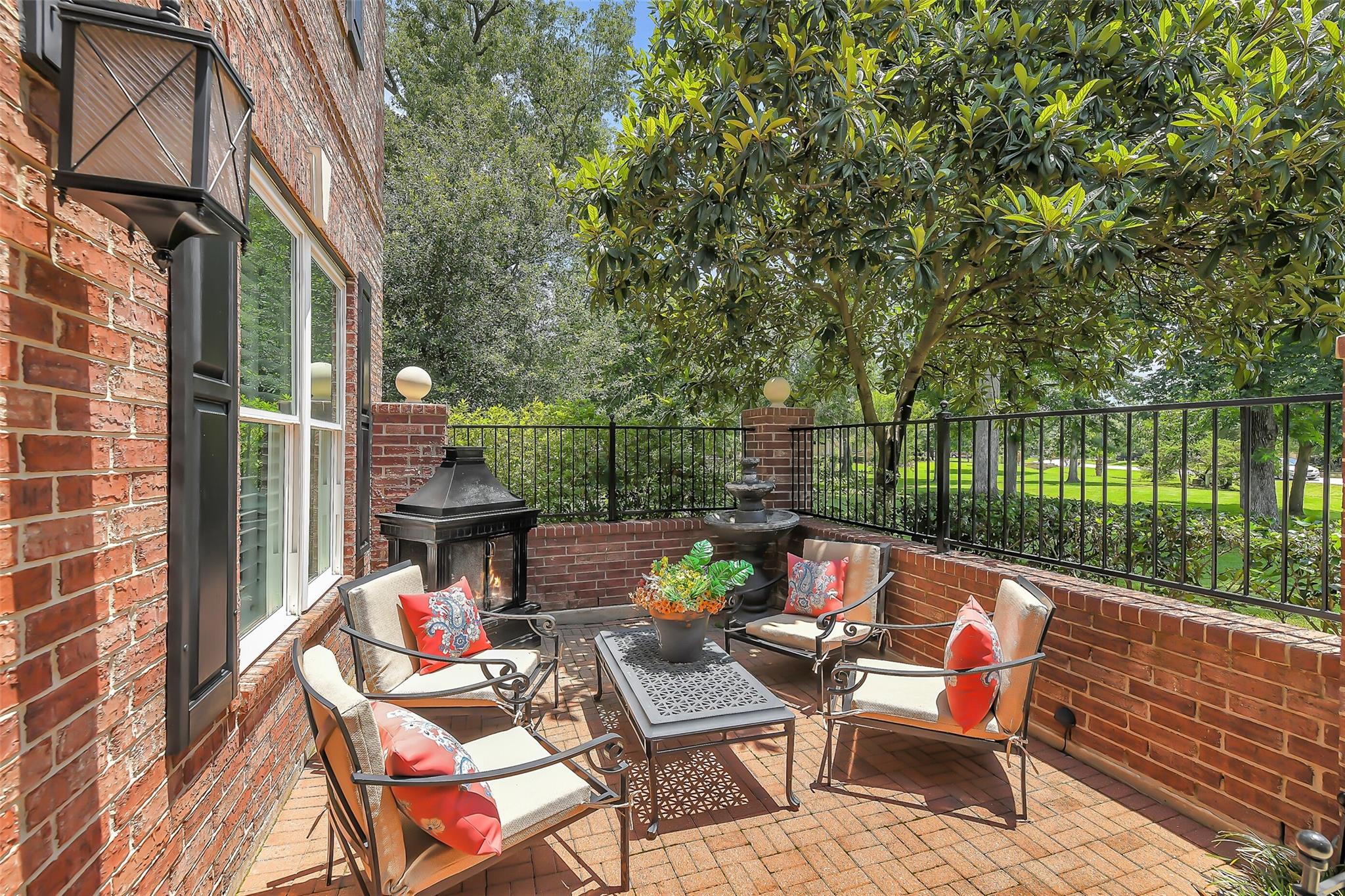 2708 Magenta Meadow