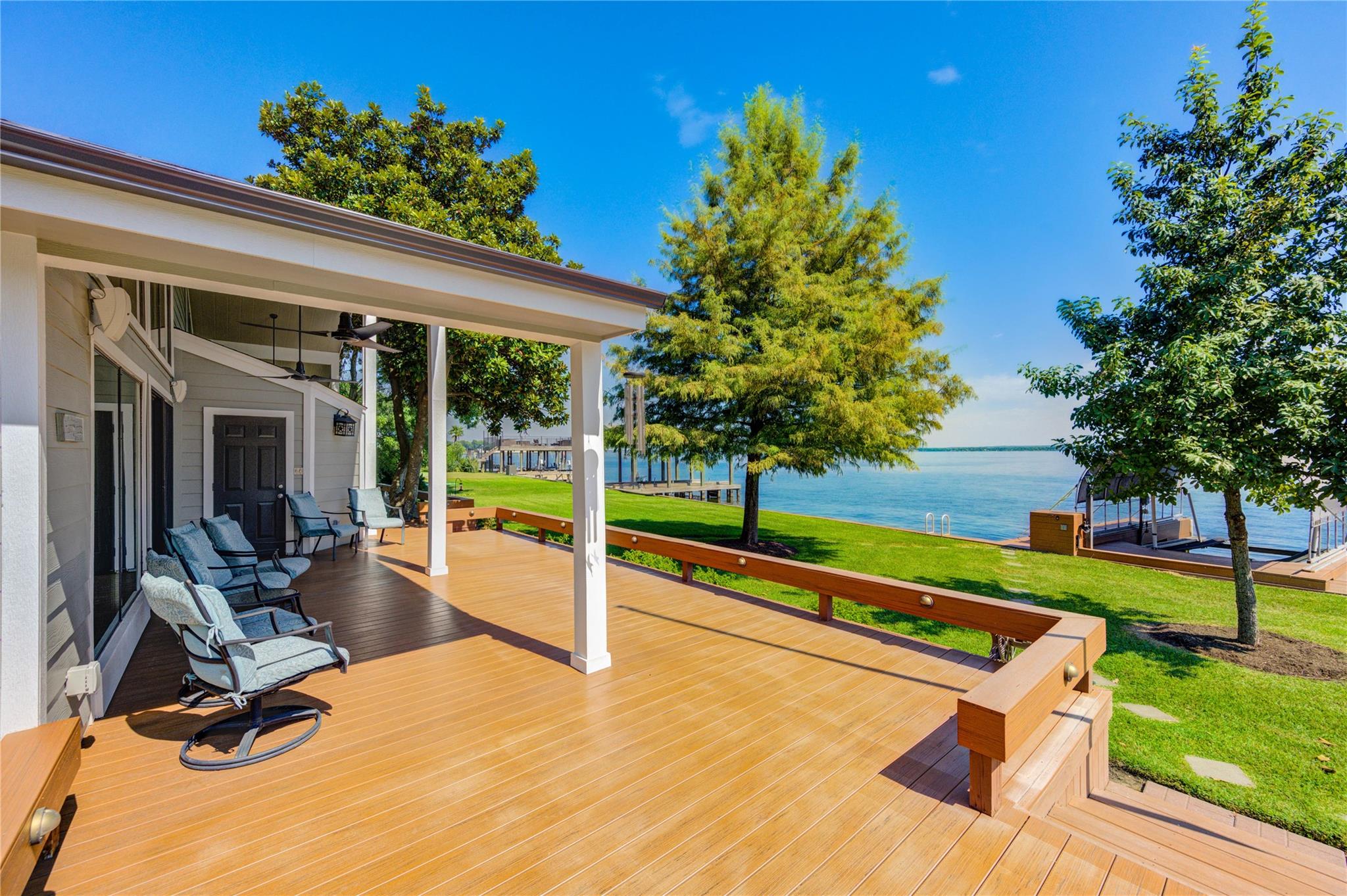42 Lakeview Village