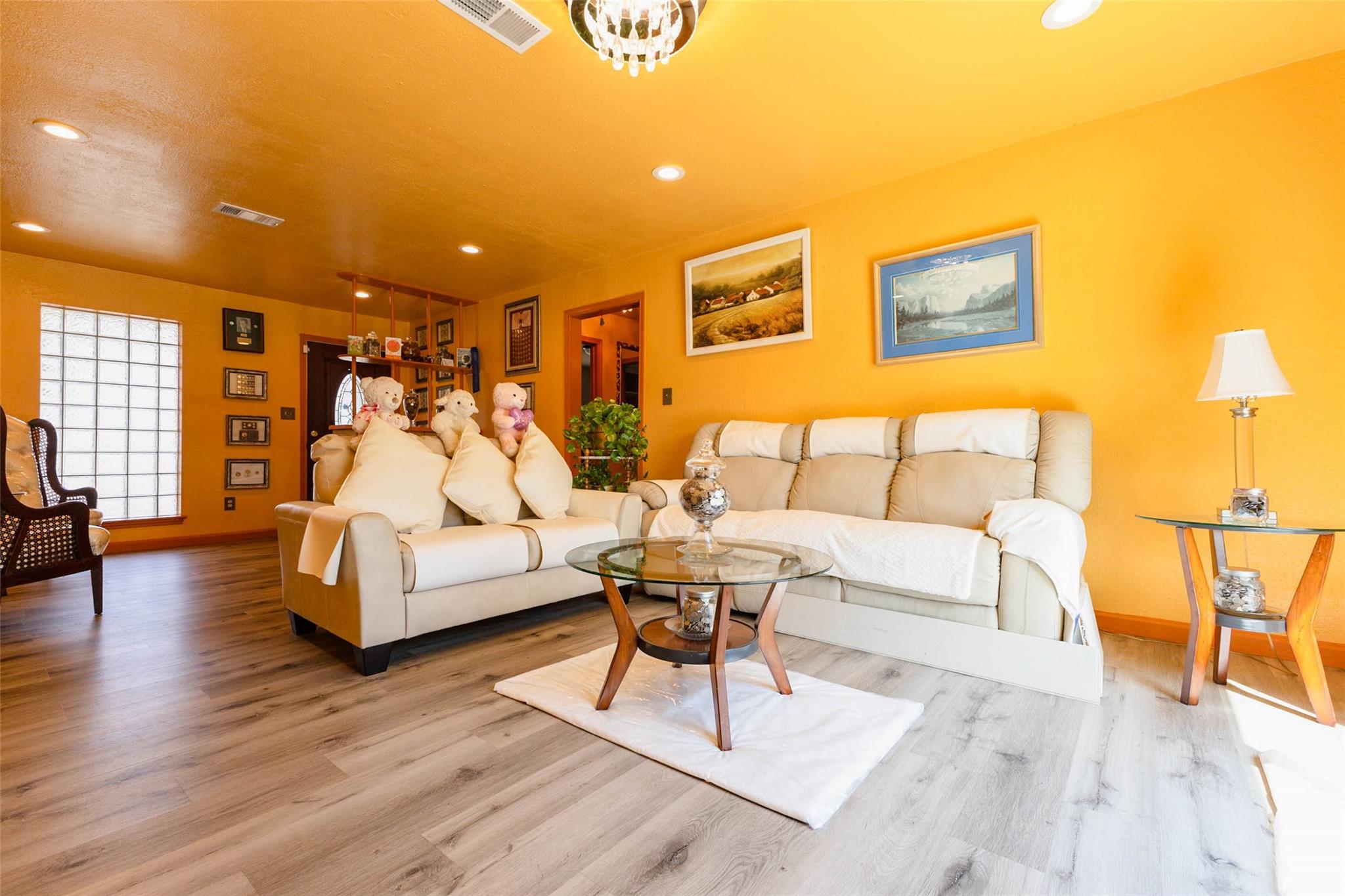 906 Corydon Drive