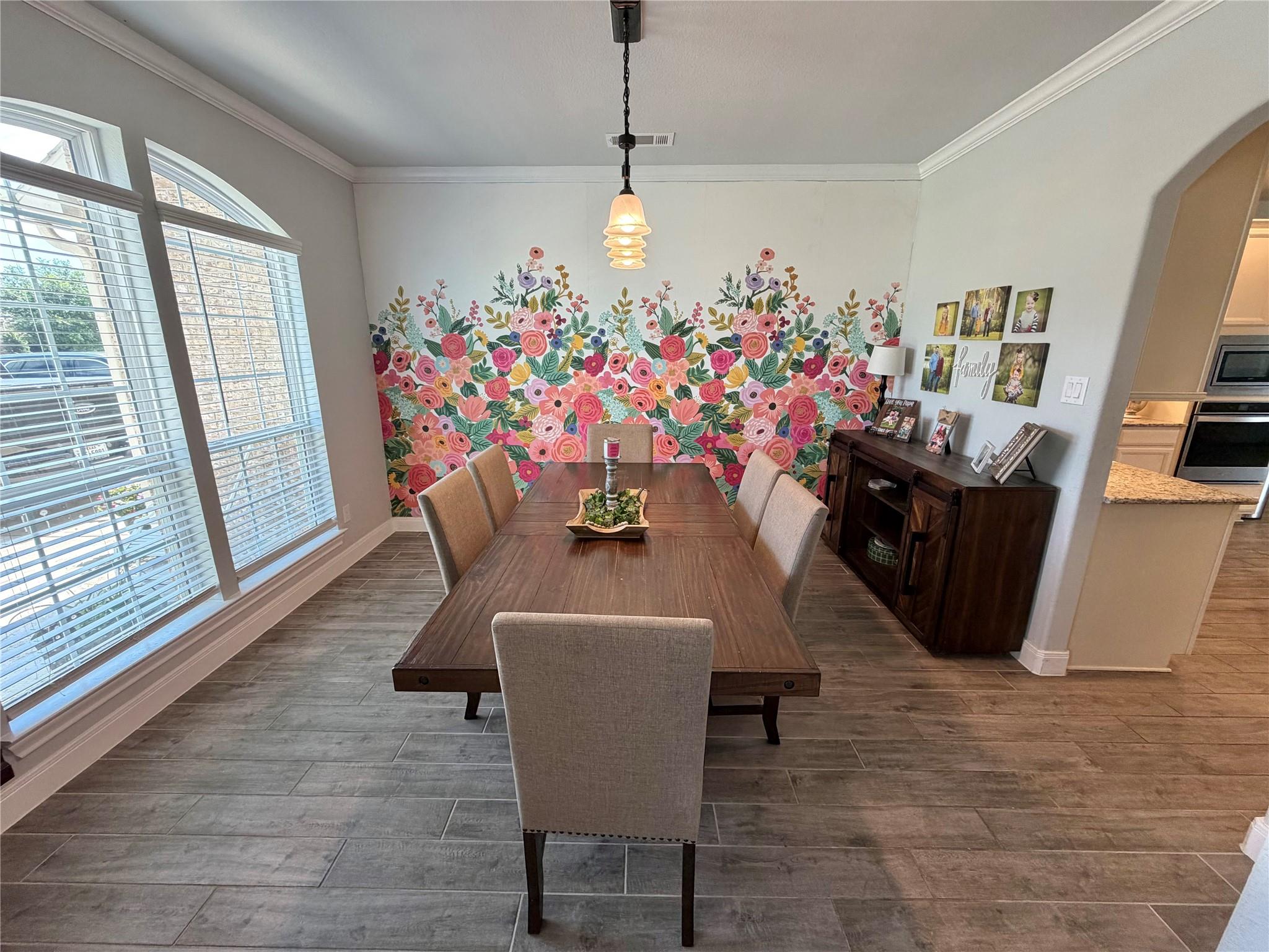 1217 Laurel Loop