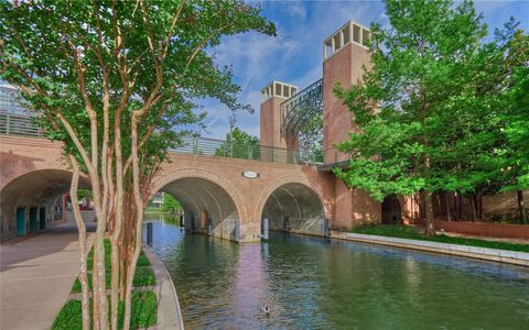 Tiny photo for 18 Gallant Oak Place, The Woodlands, TX 77381 (MLS # 18104066)