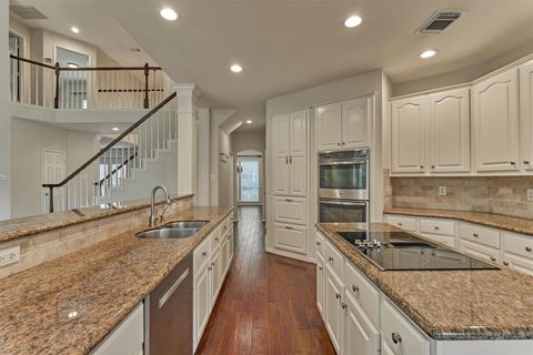Tiny photo for 18 Gallant Oak Place, The Woodlands, TX 77381 (MLS # 18104066)
