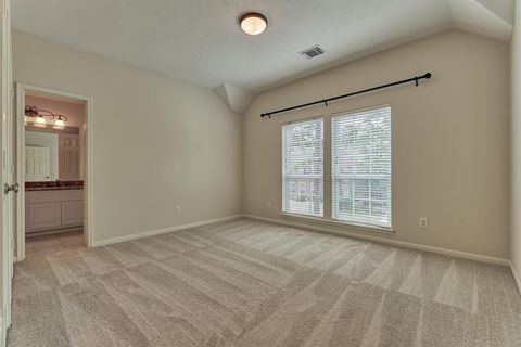 Tiny photo for 18 Gallant Oak Place, The Woodlands, TX 77381 (MLS # 18104066)