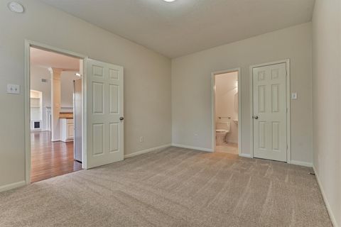 Tiny photo for 18 Gallant Oak Place, The Woodlands, TX 77381 (MLS # 18104066)