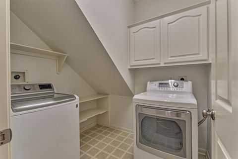 Tiny photo for 18 Gallant Oak Place, The Woodlands, TX 77381 (MLS # 18104066)