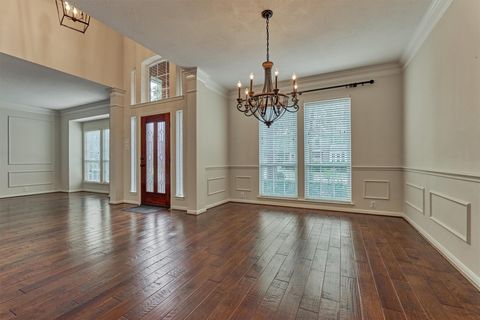 Tiny photo for 18 Gallant Oak Place, The Woodlands, TX 77381 (MLS # 18104066)