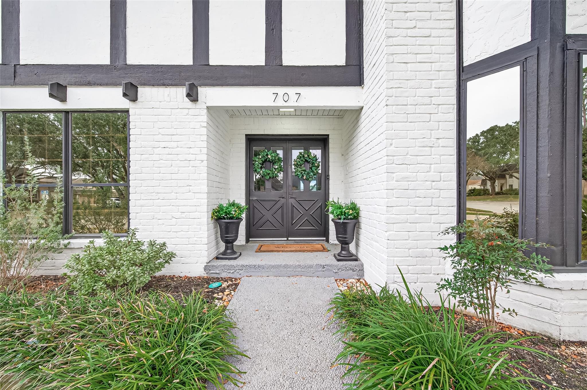 707 Montclair Boulevard