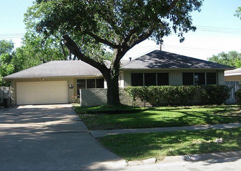 Photo of 8110 Cedel Drive, Houston, TX 77055 (MLS # 29139000)