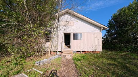 526 Wallace Street East Bernard TX 77435