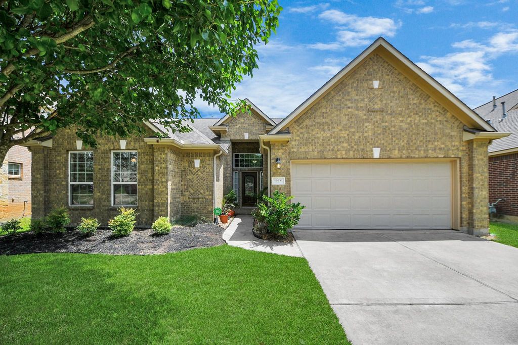 Photo of 30041 Willow Walk Lane, Brookshire, TX 77423 (MLS # 19457258)