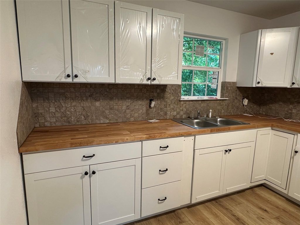 Photo of 146 Barbara Lane, Shepherd, TX 77371 (MLS # 35963392)